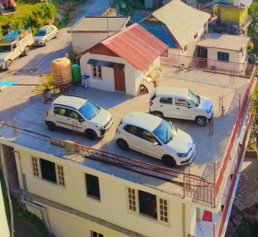 COZY HEAVEN HOME STAY DALHOUSIE-Near Fortune Park ITC Karelanu